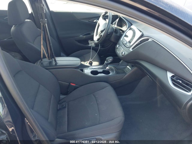 1G1ZD5ST7PF190427 Chevrolet Malibu Fwd 1lt