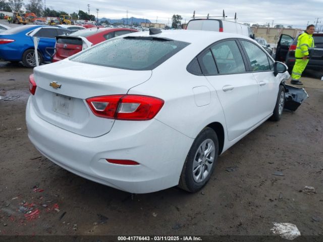 2019 CHEVROLET CRUZE 1G1BC5SM5K7120750 Photo 3