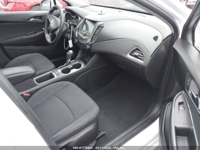 2019 CHEVROLET CRUZE 1G1BC5SM5K7120750 Photo 4