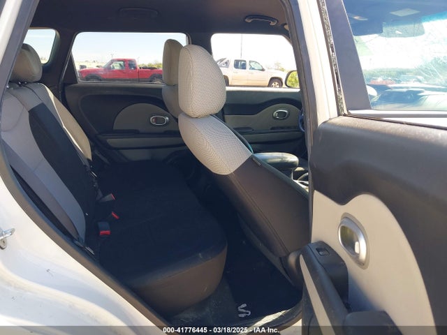 KNDJN2A27G7395720 KIA Soul