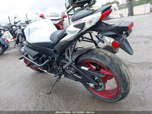 2024 SUZUKI GSX-R600 JS1GN7FA1R7101295 Photo 2