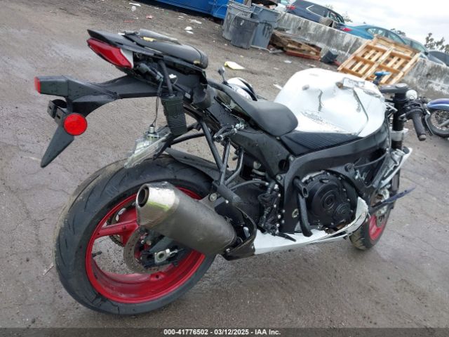 2024 SUZUKI GSX-R600 JS1GN7FA1R7101295 Photo 3
