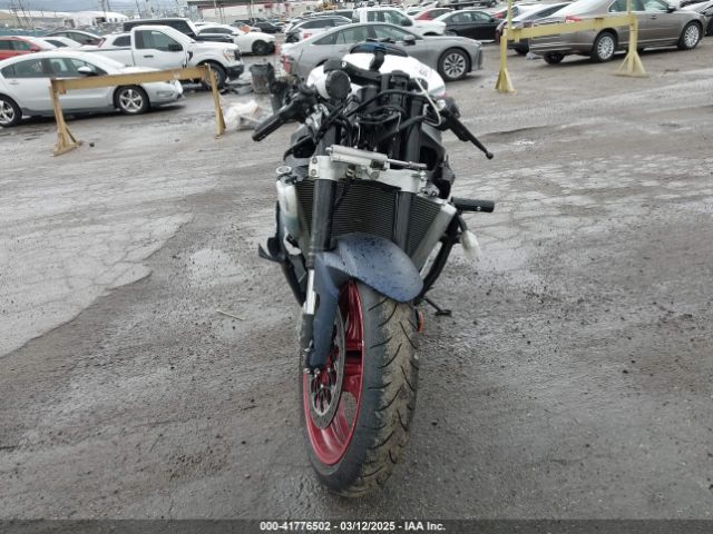 2024 SUZUKI GSX-R600 JS1GN7FA1R7101295 Photo 4