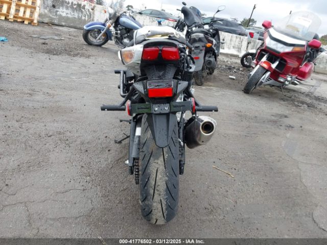 2024 SUZUKI GSX-R600 JS1GN7FA1R7101295 Photo 5