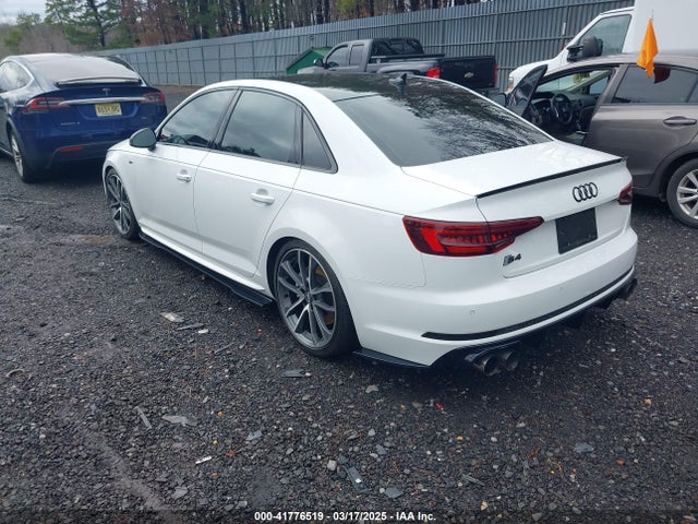 2018 AUDI S4 WAUB4AF41JA167067 Photo 2