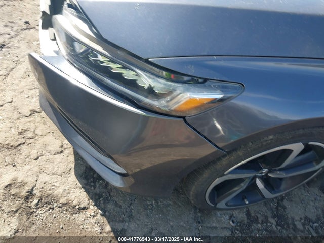 1HGCV1F38JA136279 Honda Accord Sport