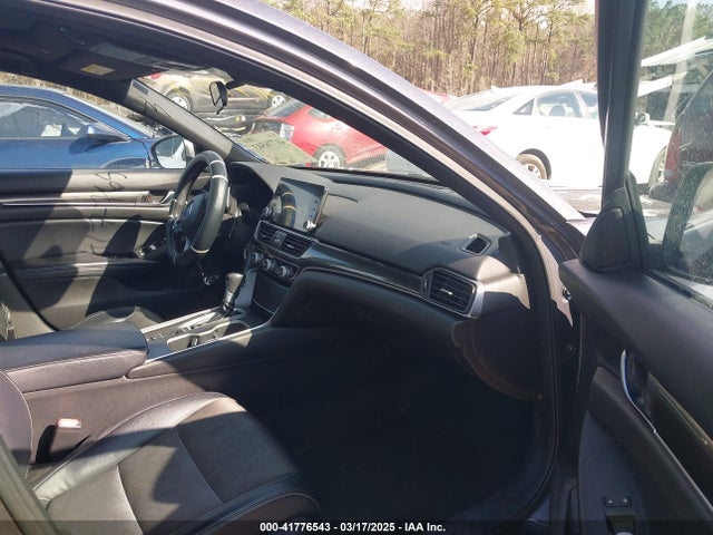 1HGCV1F38JA136279 Honda Accord Sport