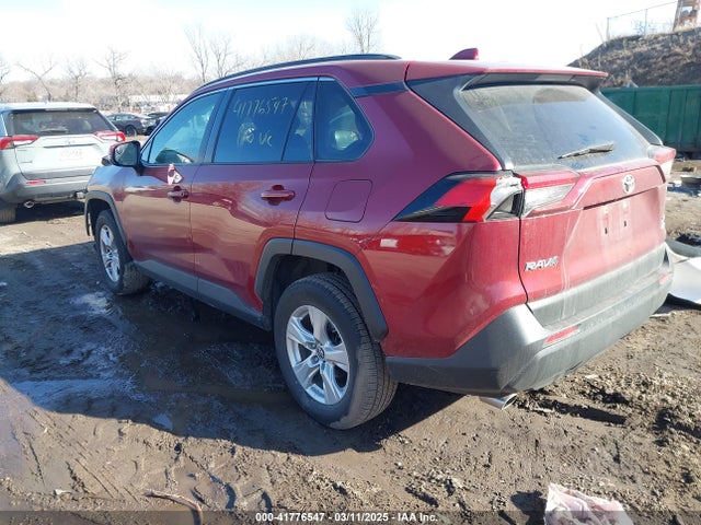 Toyota Rav4 Xle 2019 JTMP1RFV9KD038616 Image 2