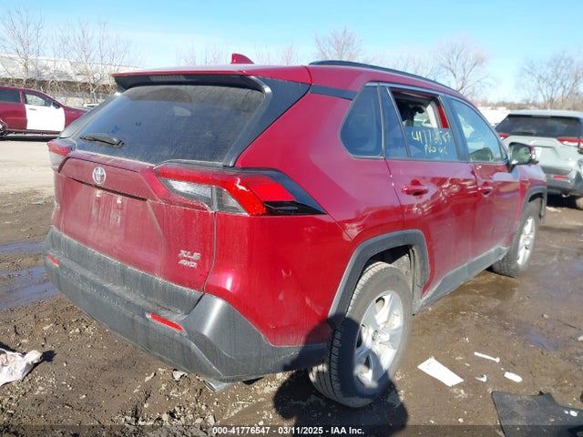 Toyota Rav4 Xle 2019 JTMP1RFV9KD038616 Image 3