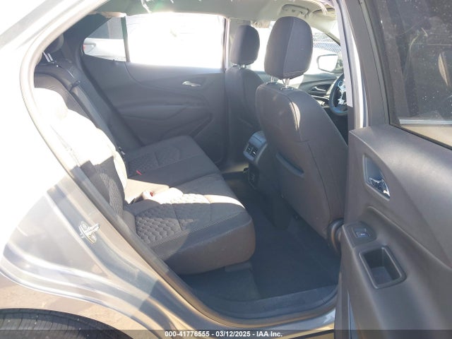 3GNAXKEV2KS521370 Chevrolet EQUINOX LT