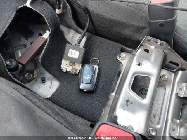 4T1C31AK9NU576935 Toyota Camry Le Hybrid