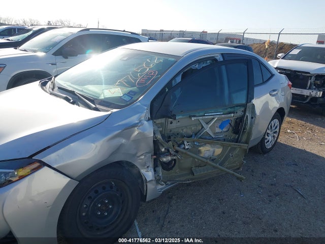 5YFBURHE6HP676066 Toyota COROLLA LE