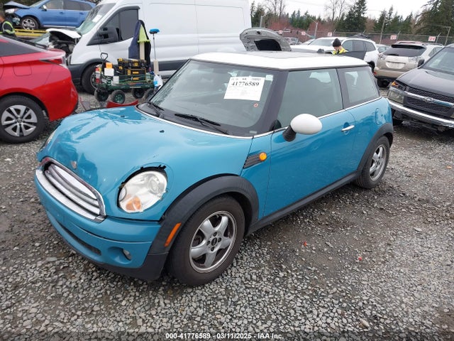 2009 MINI COOPER WMWMF33569TW70413 Photo 1