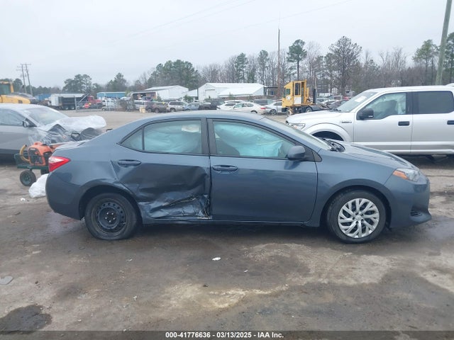 Toyota COROLLA LE 2018 2T1BURHEXJC975842 Image 13