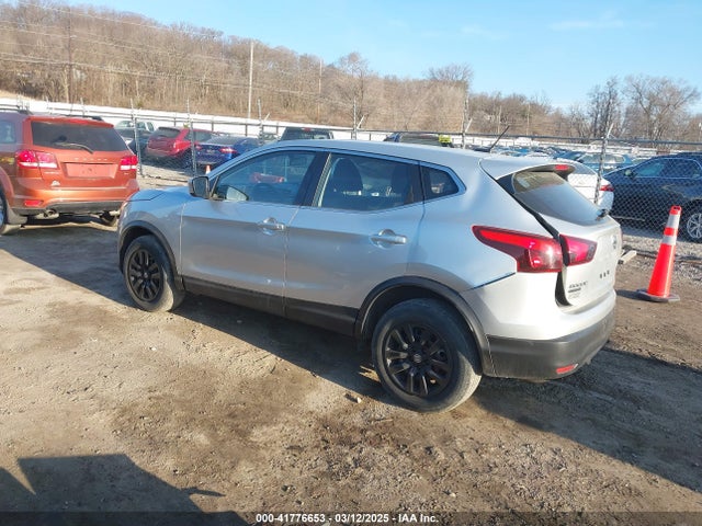 JN1BJ1CR6JW265142 Nissan Rogue Sport S