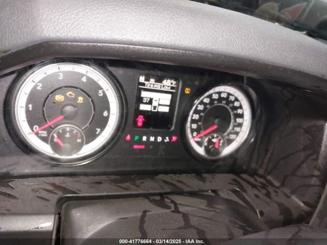 1C6RR7FG3JS345868 RAM 1500 Express  4x4 6'4 Box
