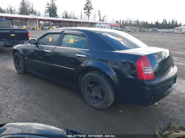 2005 CHRYSLER 300C 2C3JA63H35H136068 Photo 2