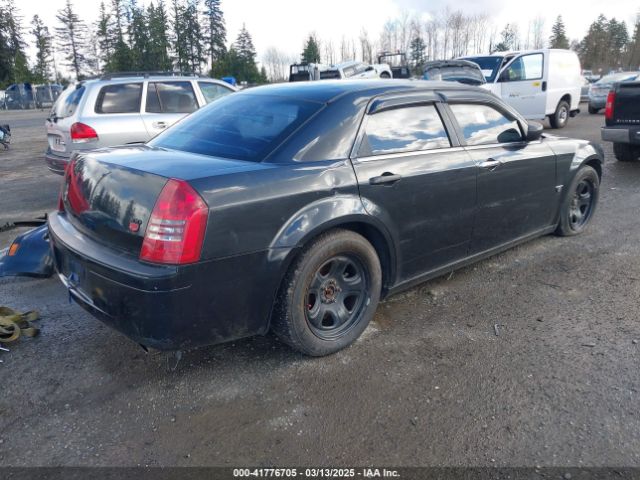 2005 CHRYSLER 300C 2C3JA63H35H136068 Photo 3
