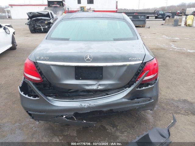 WDDZF4KB9HA082060 Mercedes-Benz E 300 4matic