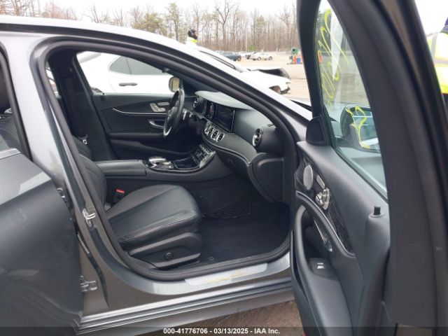 WDDZF4KB9HA082060 Mercedes-Benz E 300 4matic