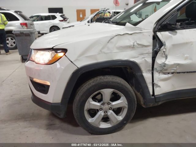 3C4NJDBB0HT692722 Jeep New Compass Latitude 4x4