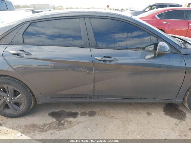 5NPLM4AG6NH070858 Hyundai ELANTRA SEL