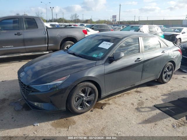 5NPLM4AG6NH070858 Hyundai ELANTRA SEL