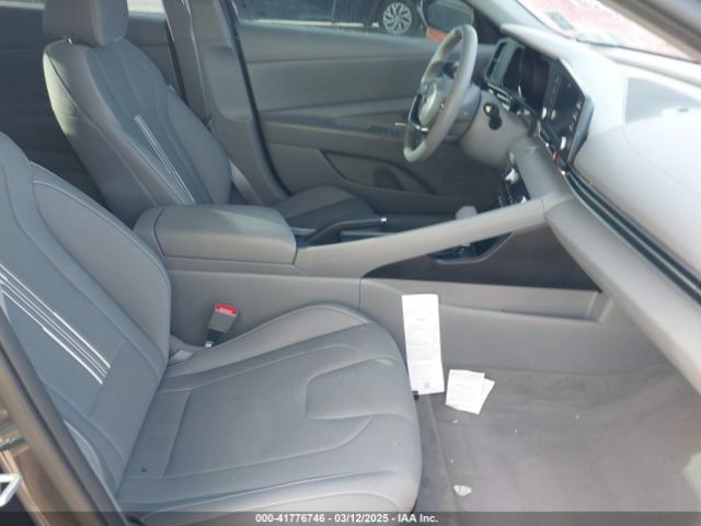 5NPLM4AG6NH070858 Hyundai ELANTRA SEL