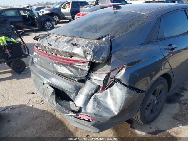 5NPLM4AG6NH070858 Hyundai ELANTRA SEL