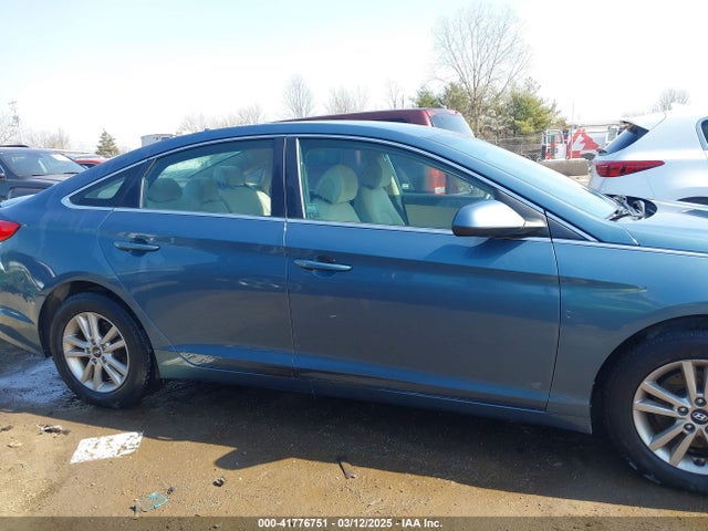 Hyundai SONATA SE 2016 5NPE24AF5GH306862 Image 13