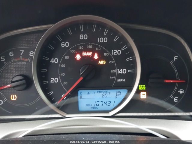2T3ZFREVXFW231667 Toyota RAV4 LE