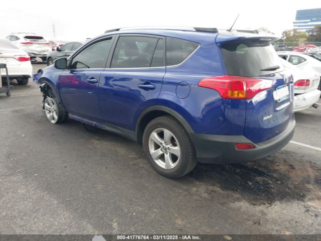 2T3ZFREVXFW231667 Toyota RAV4 LE