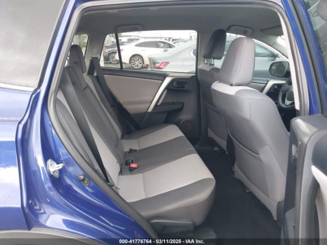 2T3ZFREVXFW231667 Toyota RAV4 LE