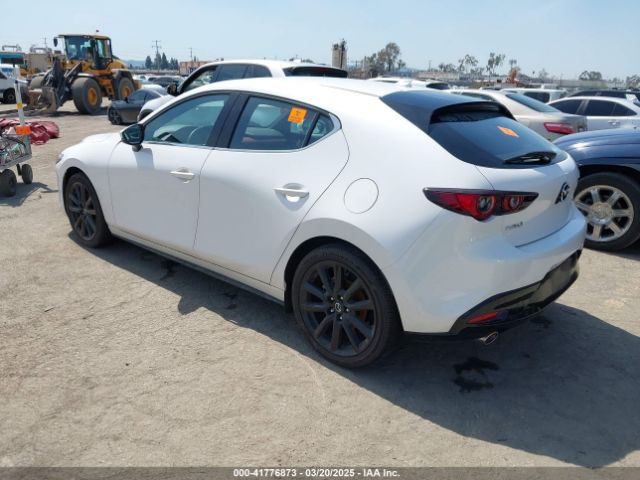 JM1BPAMM3P1622281 Mazda Mazda3 2.5 S Premium