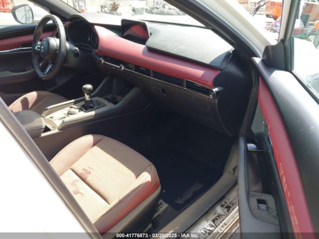 JM1BPAMM3P1622281 Mazda Mazda3 2.5 S Premium