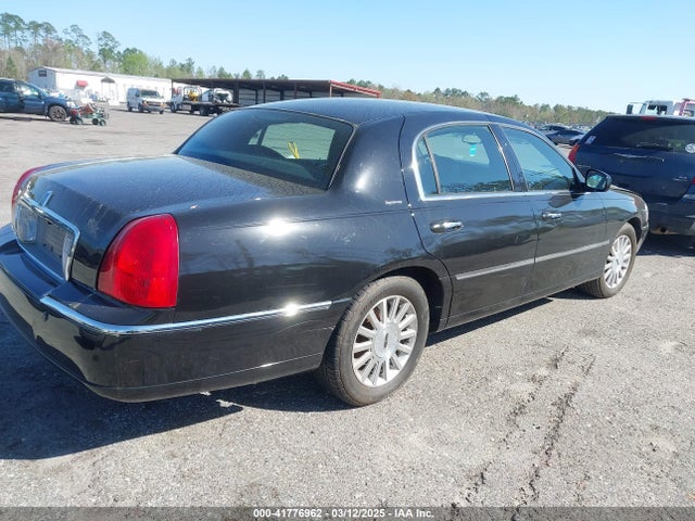 Aukcja sprzedaży 2004 Lincoln Town Car Signature, vin: 1LNHM81W44Y645195, numer aukcji: 41776962