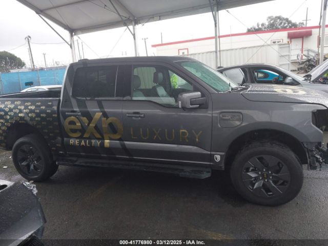 1FTVW1EL8NWG14070 Ford F-150 Lightning Lariat