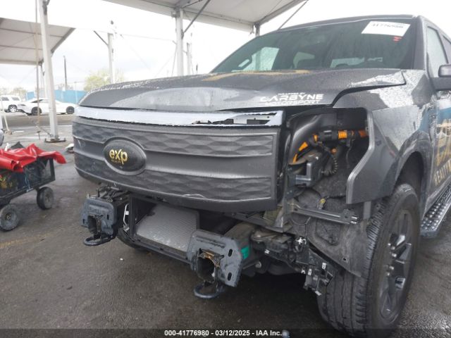1FTVW1EL8NWG14070 Ford F-150 Lightning Lariat