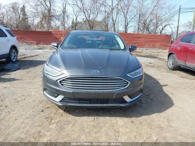 3FA6P0HD5JR210985 Ford FUSION SE