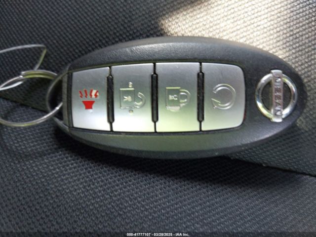 5N1DR2MM0JC647915 Nissan Pathfinder Sv