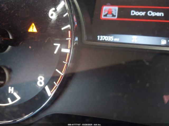 5N1DR2MM0JC647915 Nissan Pathfinder Sv