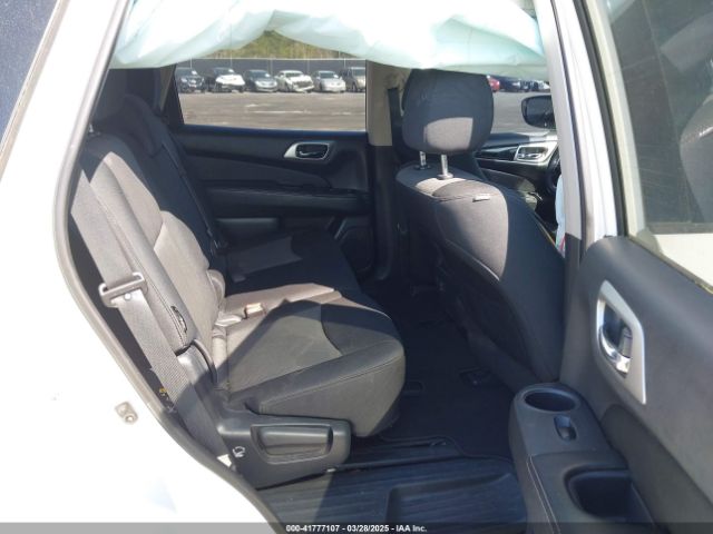 5N1DR2MM0JC647915 Nissan Pathfinder Sv