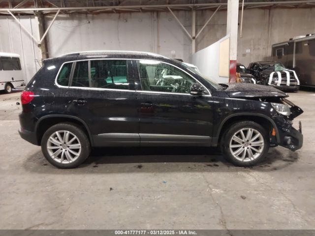 WVGAV3AX4EW528594 Volkswagen TIGUAN SE