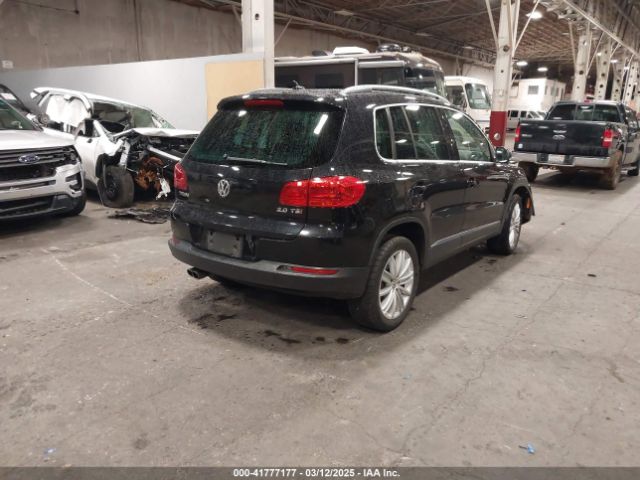 WVGAV3AX4EW528594 Volkswagen TIGUAN SE