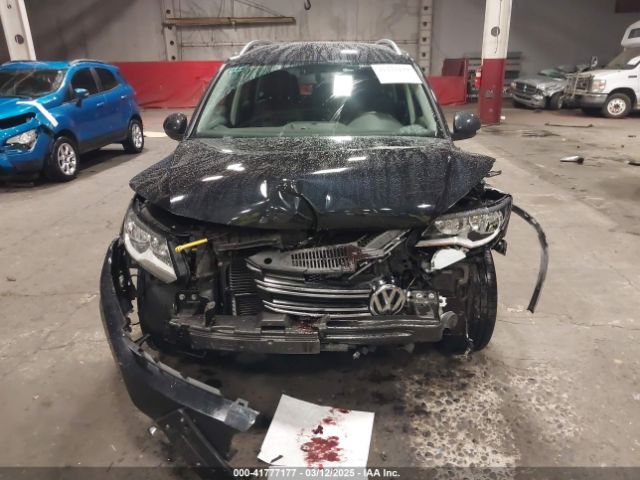 WVGAV3AX4EW528594 Volkswagen TIGUAN SE