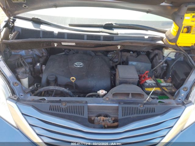 5TDKZ3DC1HS786551 Toyota Sienna Le 7 Passenger