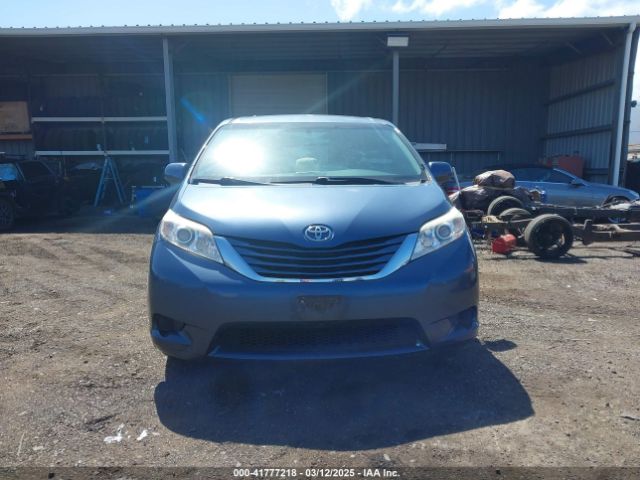 5TDKZ3DC1HS786551 Toyota Sienna Le 7 Passenger