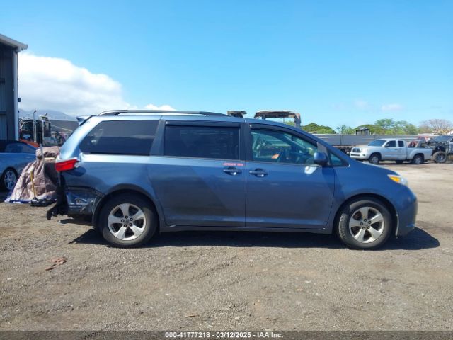 5TDKZ3DC1HS786551 Toyota Sienna Le 7 Passenger