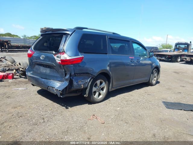 5TDKZ3DC1HS786551 Toyota Sienna Le 7 Passenger
