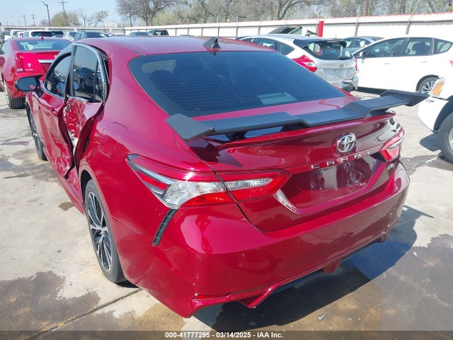 4T1B11HK4JU555461 Toyota CAMRY SE